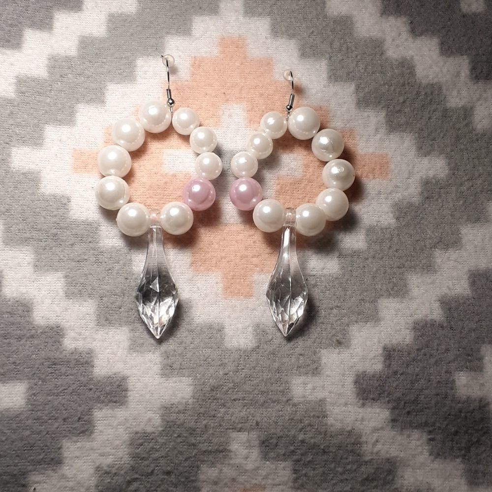 Diamond Bella Handcrafted Fashion earrings.